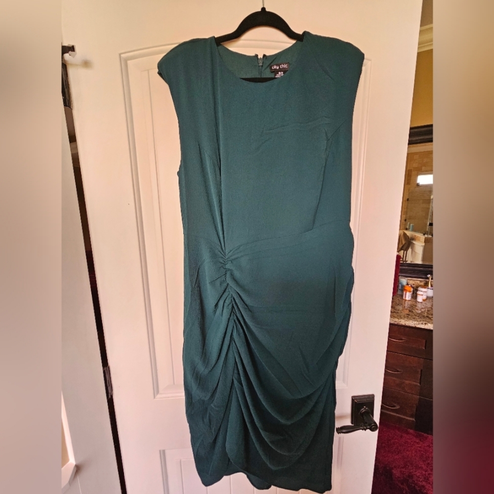 City Chic Green Ruched dress
